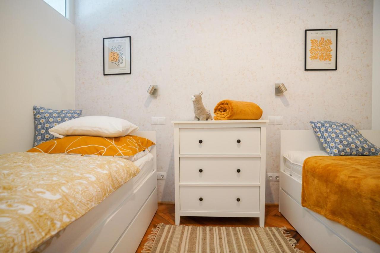Piroska Bartokteri Apartman 02 Eger Bagian luar foto