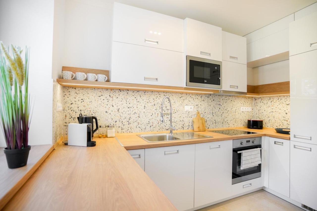 Piroska Bartokteri Apartman 02 Eger Bagian luar foto